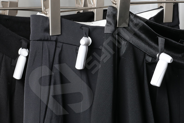 How Can Clothing Security Tags Help a Retailer